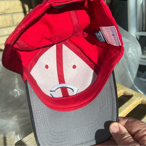 MLB Cincinnati Reds Baseball Hat Genuine Merchandise Adjustable Strapback Cap - Picture 5 of 6